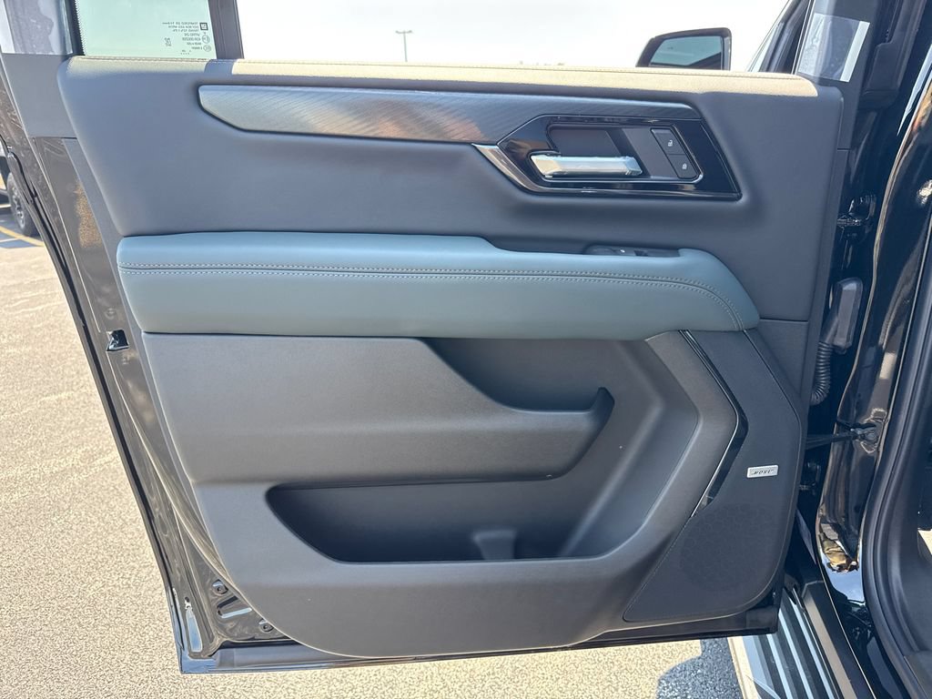 New 2026 GMC Yukon XL AT4 AWD/4WD image 31