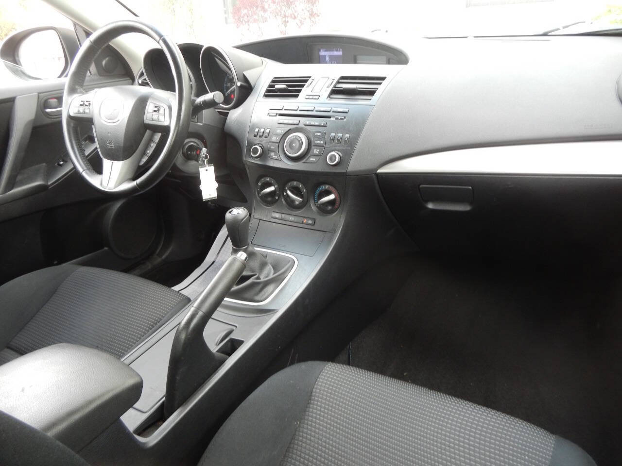 Used 2012 MAZDA MAZDA3 i Touring FWD image 34