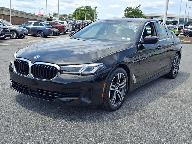 Used 2023 BMW 530i xDrive w/ Premium Package AWD/4WD image 3