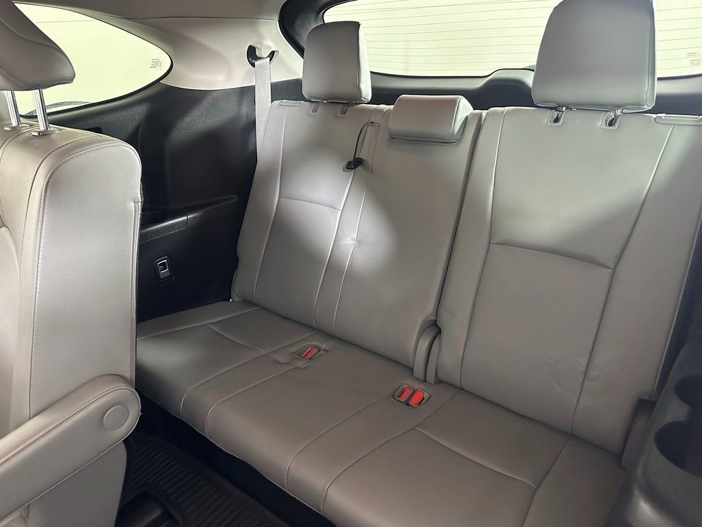 Used 2020 Toyota Highlander Limited image 24