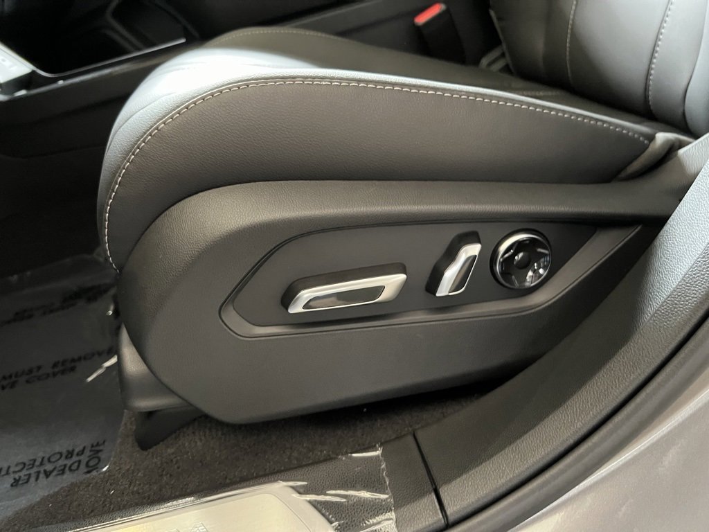 New 2026 Acura RDX SH-AWD image 12