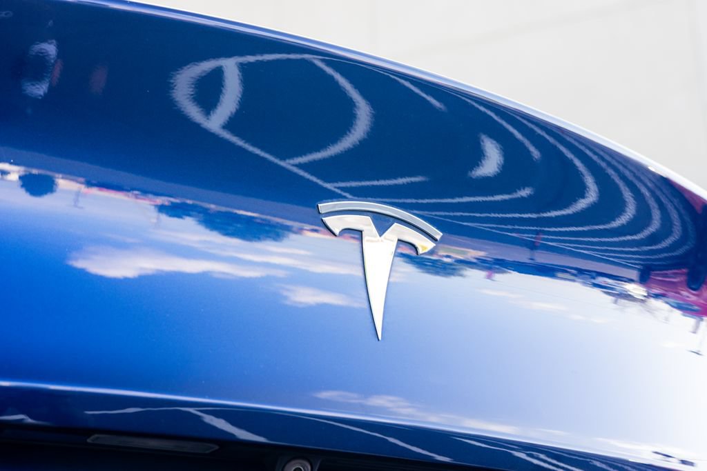 Used 2022 Tesla Model Y Long Range AWD/4WD image 16