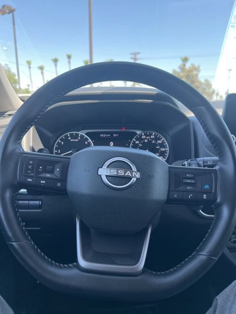 Used 2025 Nissan Rogue SV FWD image 11