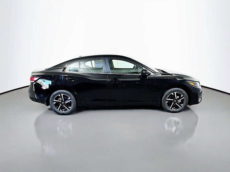Used 2025 Nissan Sentra SV w/ Trunk Package image 8