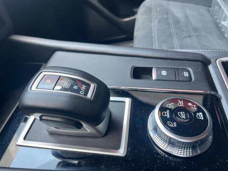 Used 2024 Mitsubishi Outlander SE image 16