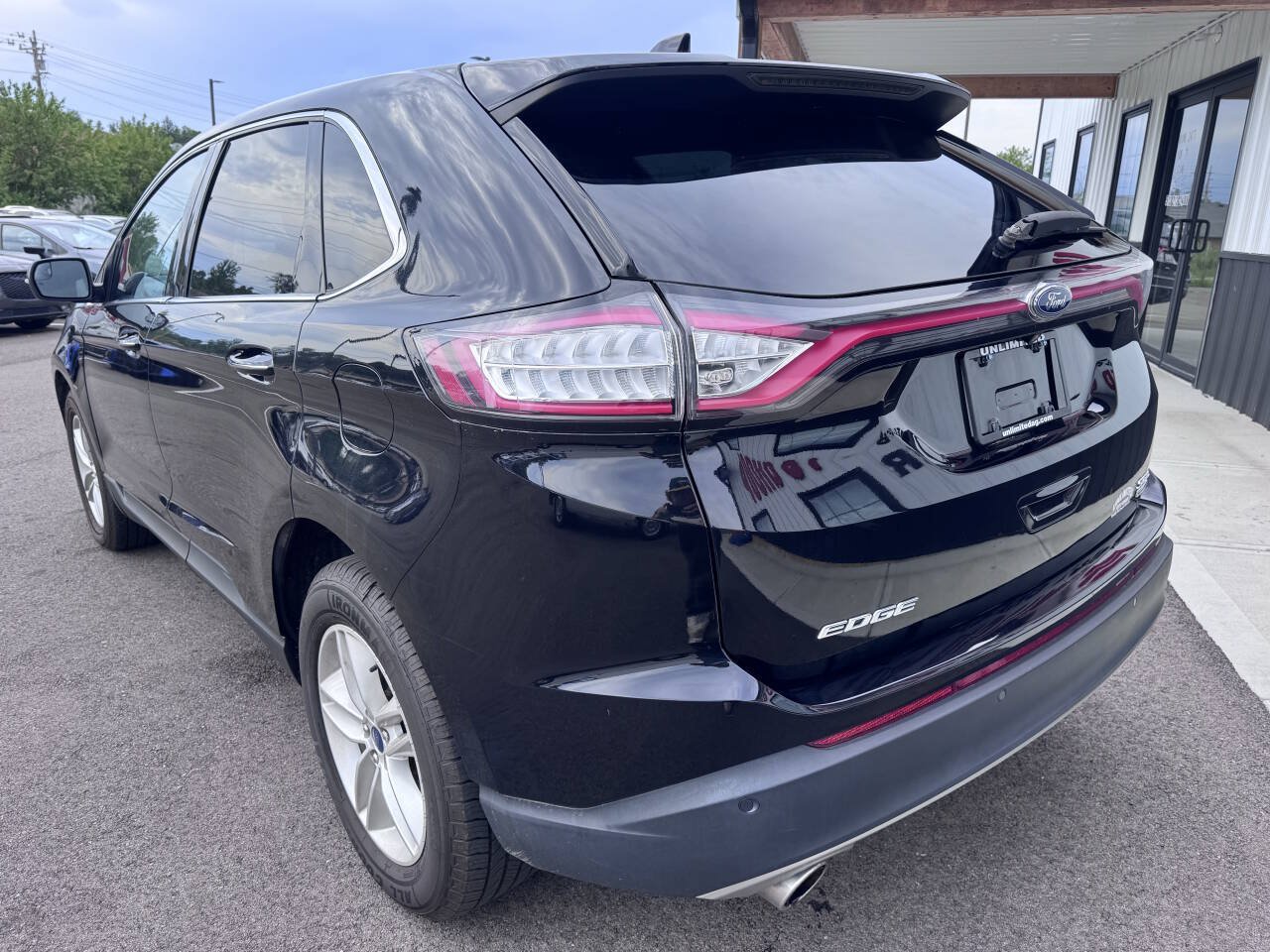 Used 2017 Ford Edge SEL AWD/4WD image 9