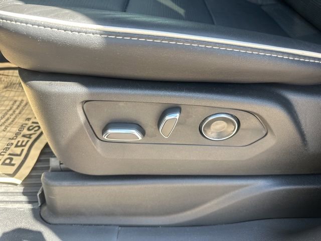 Certified 2025 Cadillac Escalade ESV Premium Luxury w/ LPO, Floor Liner Package image 15