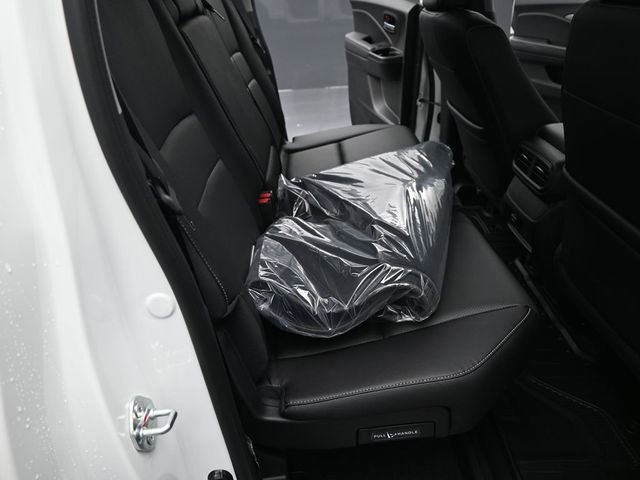 Certified 2025 Honda Ridgeline RTL image 33