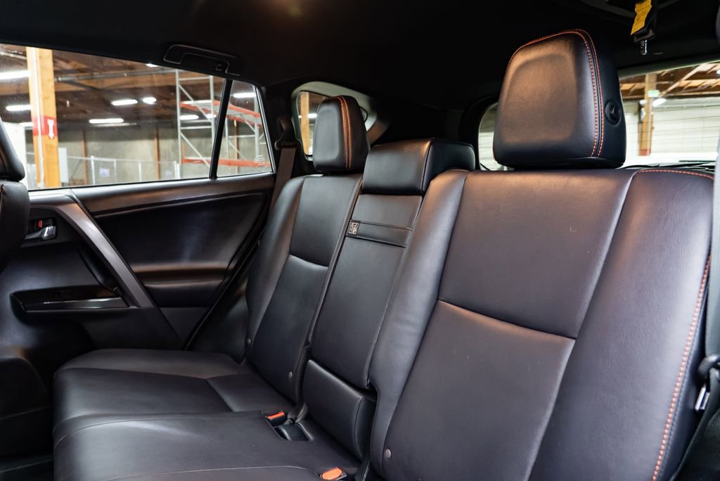 Used 2018 Toyota RAV4 SE w/ Advanced Technology Package AWD/4WD image 23