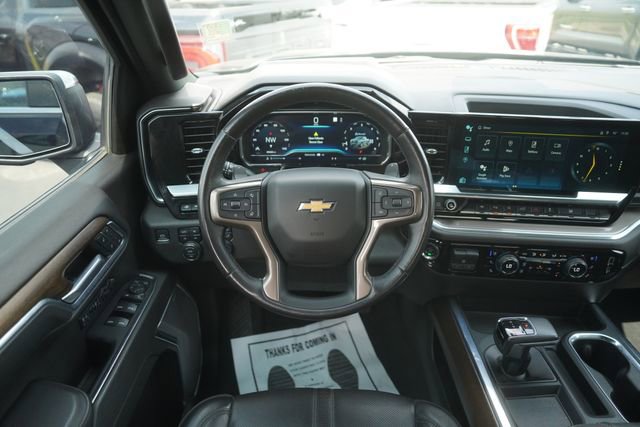 Used 2022 Chevrolet Silverado 1500 High Country w/ High Country Premium Package AWD/4WD image 22