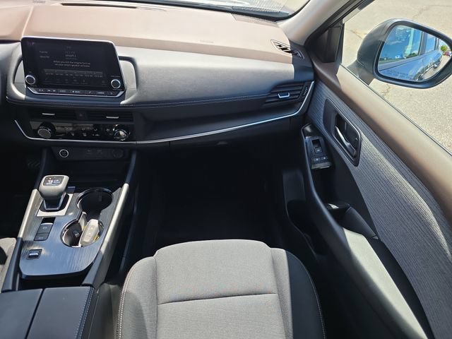 Used 2023 Nissan Rogue S FWD image 16