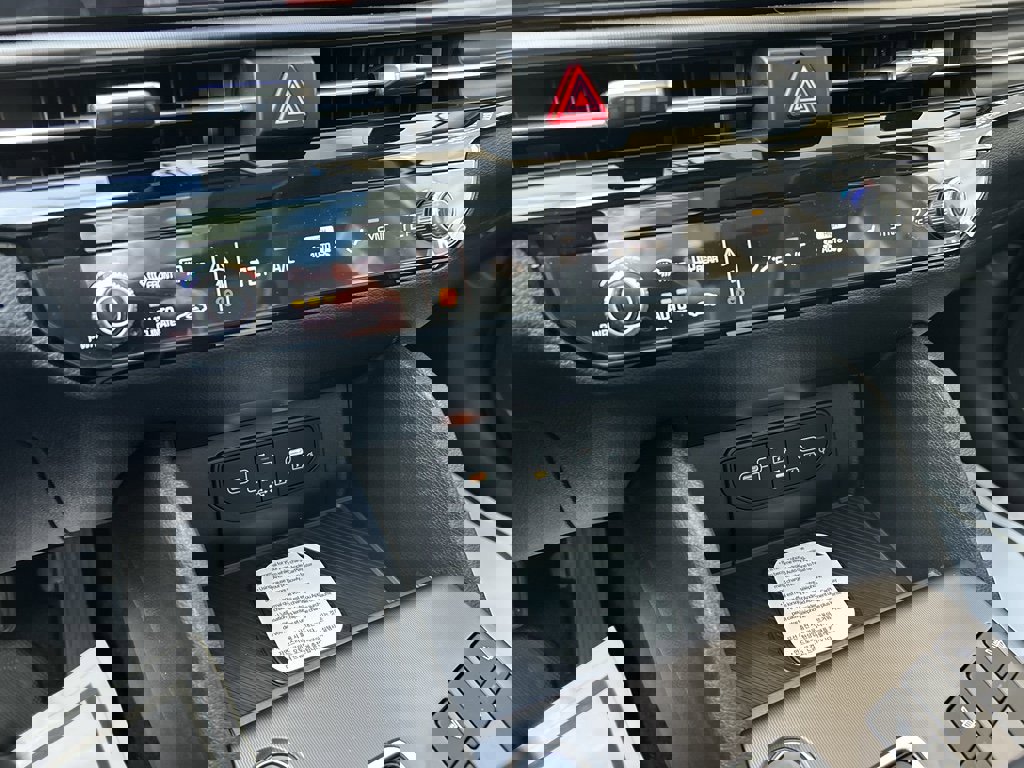 New 2026 Kia Sportage EX image 23