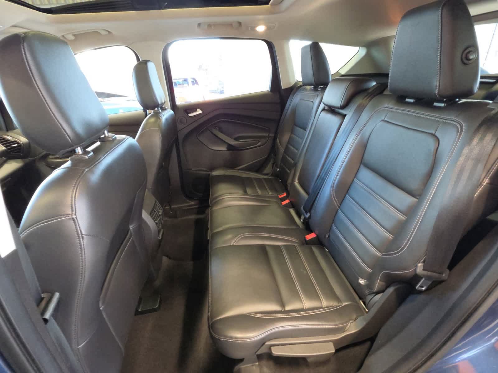 Used 2018 Ford Escape Titanium AWD/4WD image 31