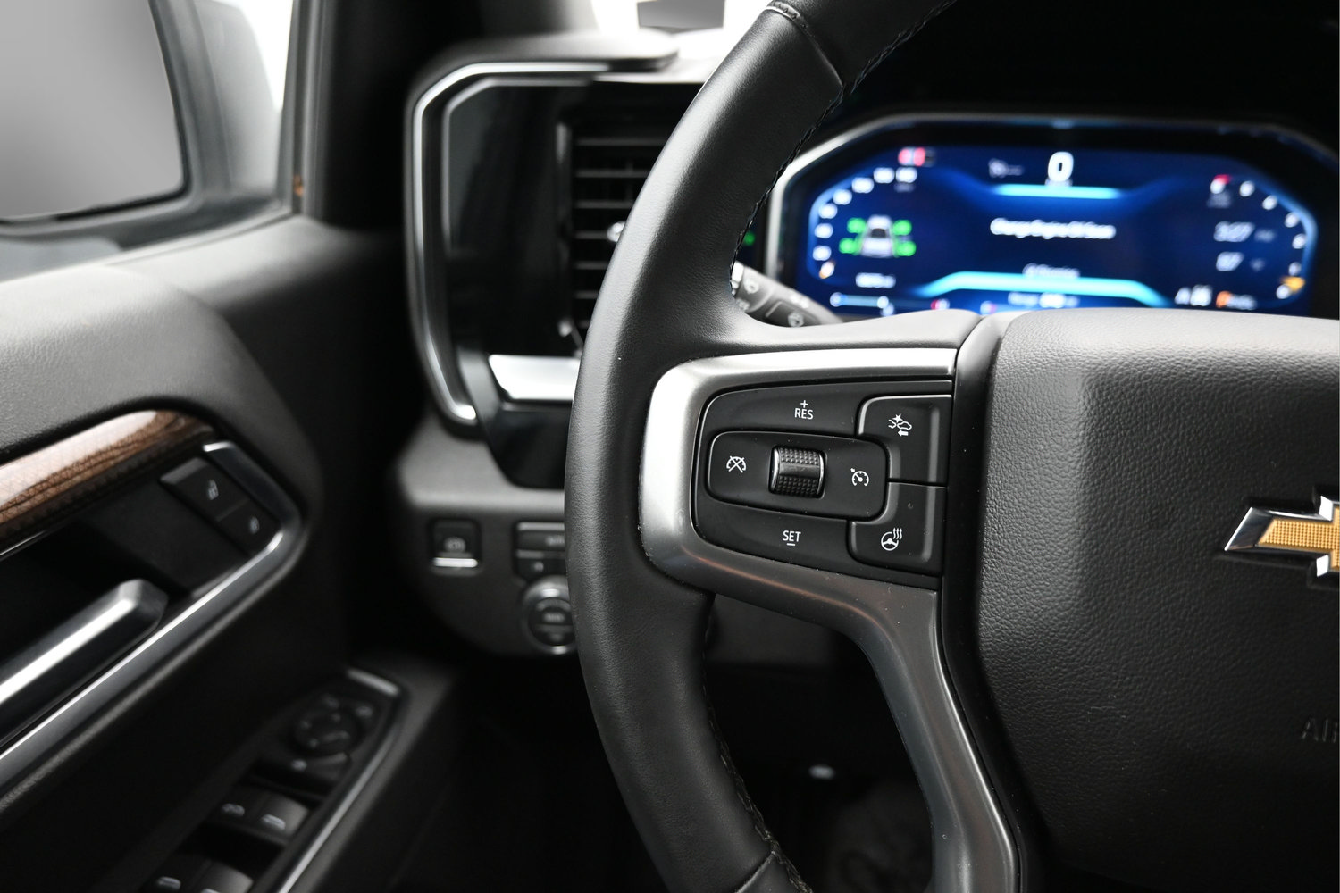 Used 2026 Chevrolet Silverado 1500 LT AWD/4WD image 13