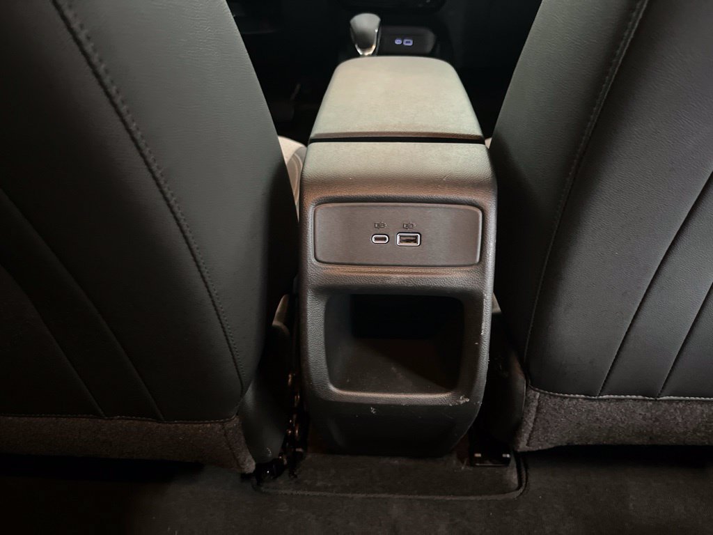 Used 2024 Chevrolet Trax LT w/ LT Convenience Package FWD image 21