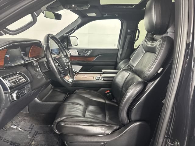 Used 2021 Lincoln Navigator L Reserve AWD/4WD image 4