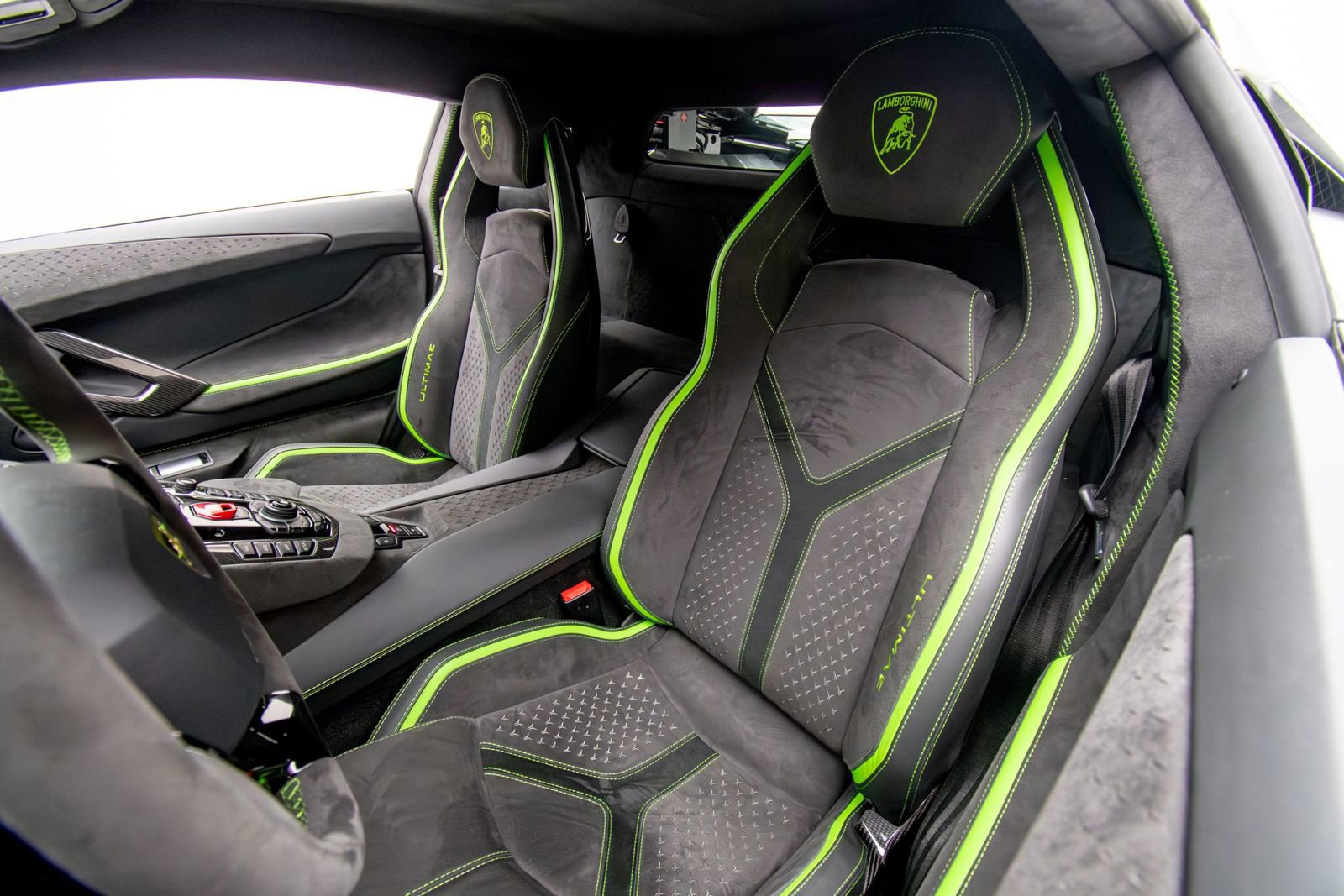 Used 2022 Lamborghini Aventador LP 780-4 Ultimae AWD/4WD image 11
