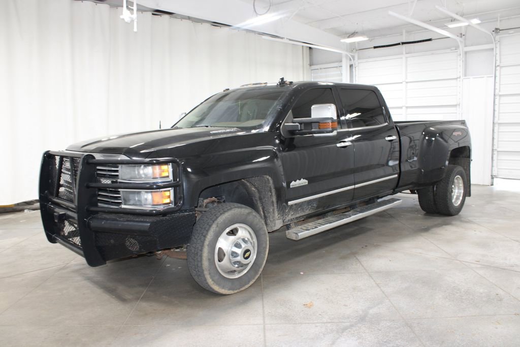 Used 2015 Chevrolet Silverado 3500 High Country w/ Duramax Plus Package image 4