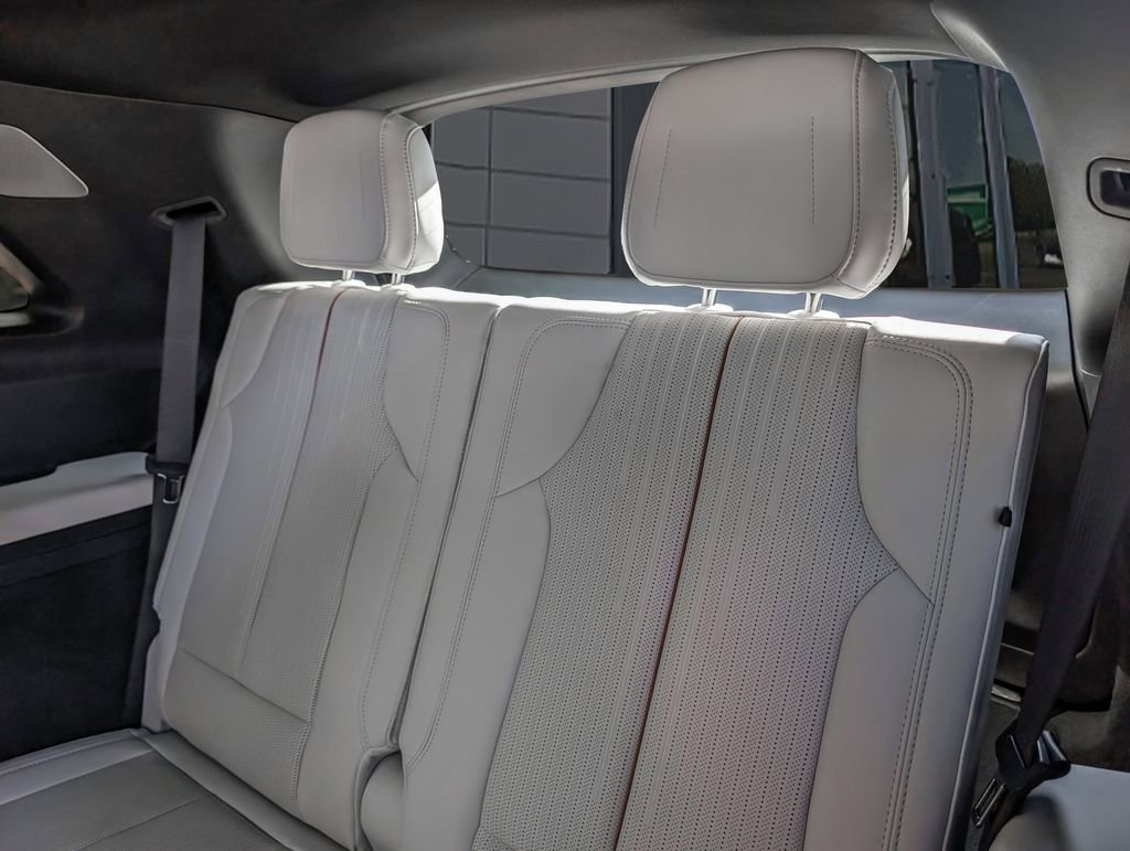 New 2026 Cadillac Vistiq Sport AWD/4WD image 16