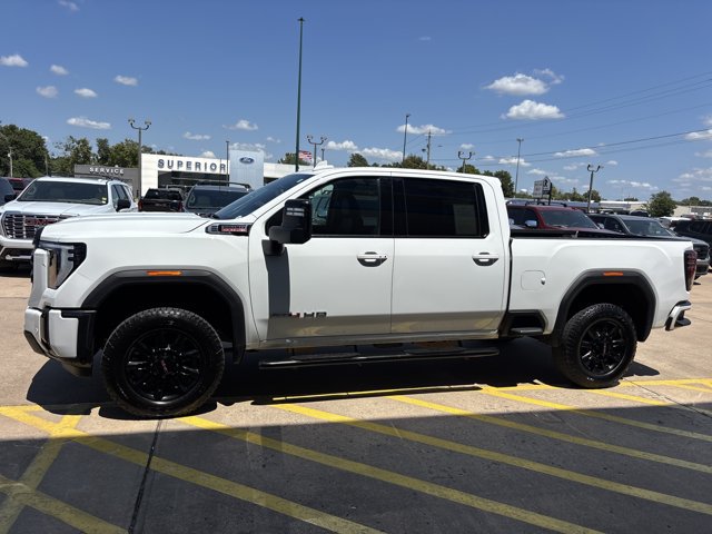 Used 2025 GMC Sierra 2500 AT4 AWD/4WD image 8