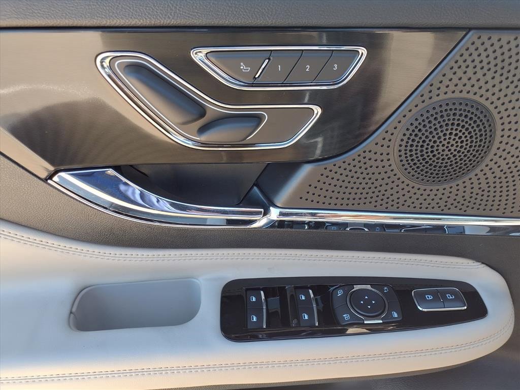 New 2026 Lincoln Corsair Premiere image 8