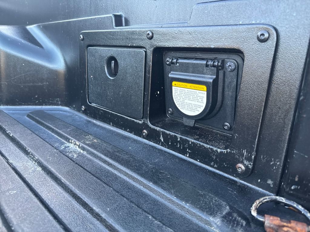 Used 2015 Toyota Tacoma 4x4 Access Cab V6 w/ TRD Sport Package image 11