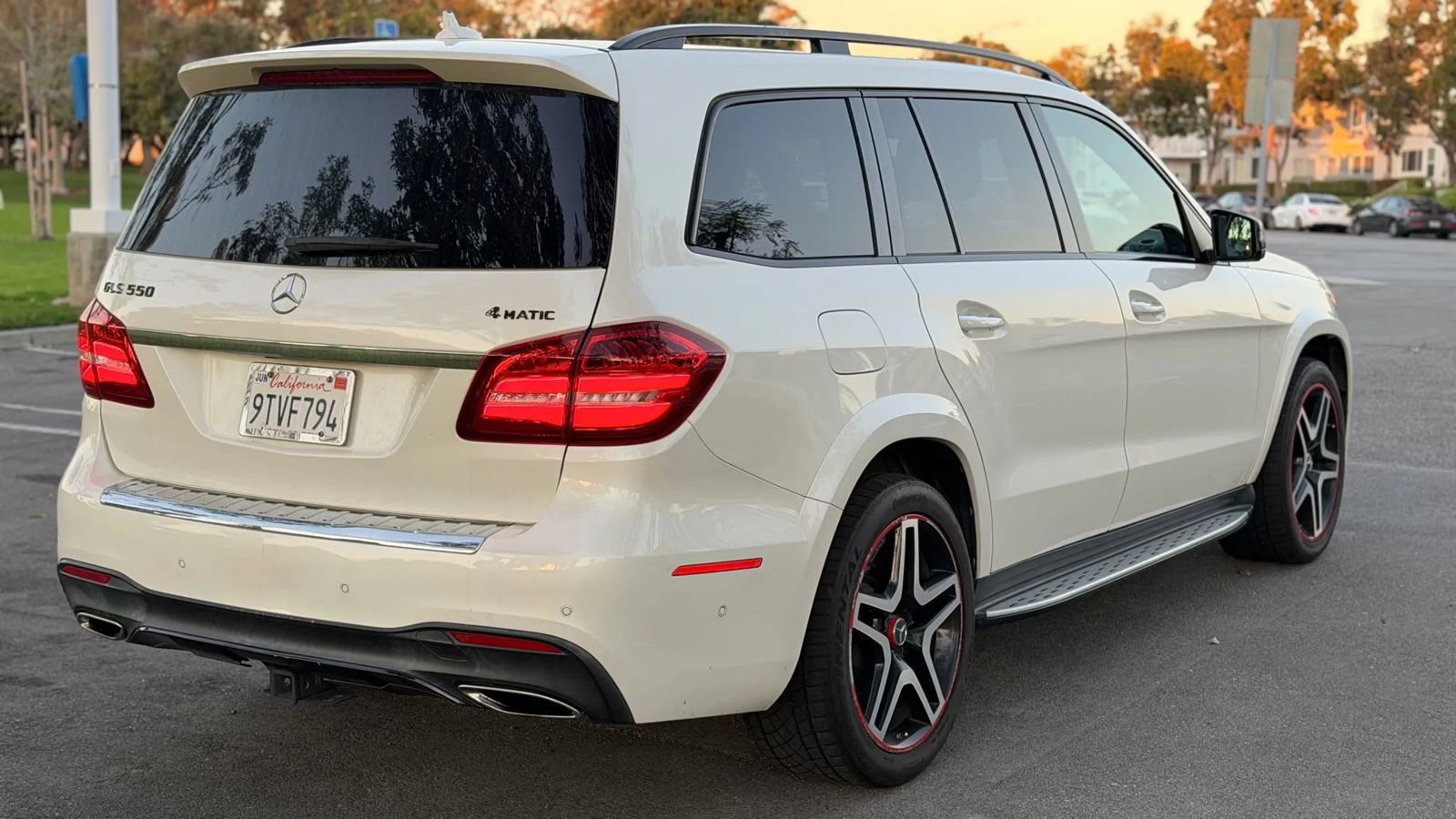 Used 2017 Mercedes-Benz GLS 550 4MATIC image 8
