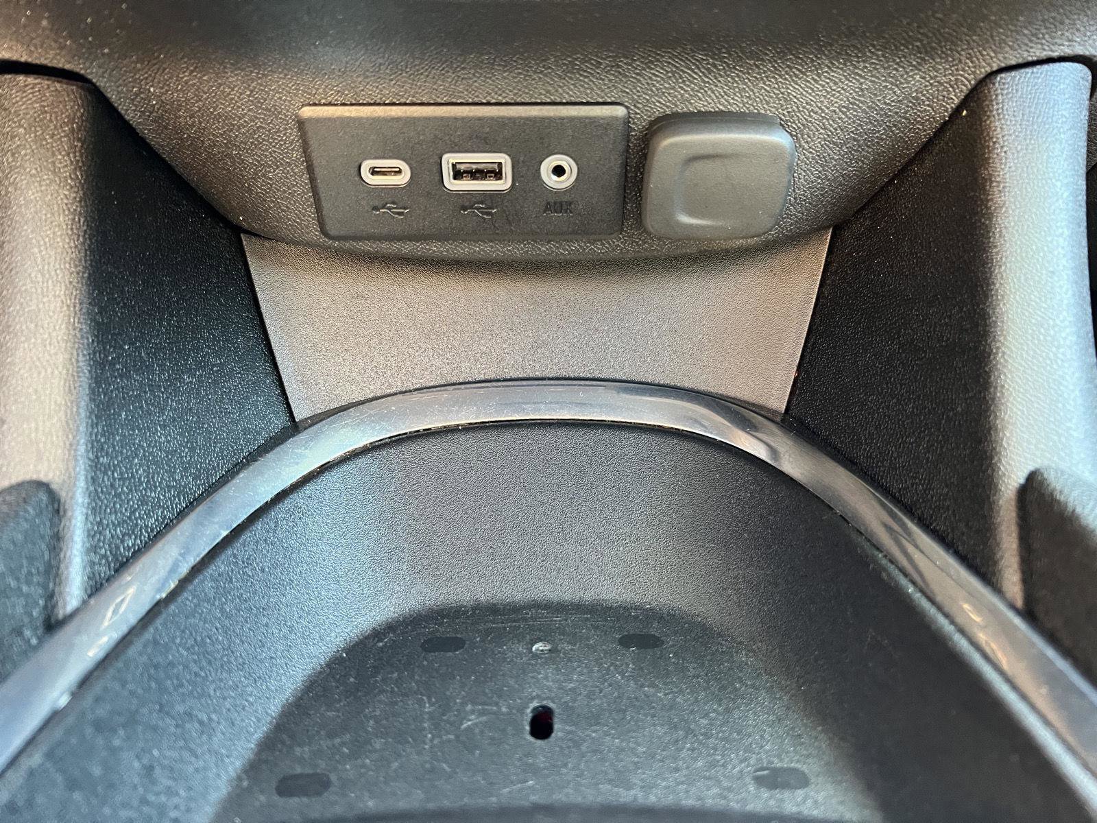 Used 2023 Chevrolet Malibu LT image 28