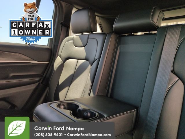 Used 2025 Jeep Grand Cherokee Limited w/ Black Appearance Package AWD/4WD image 25