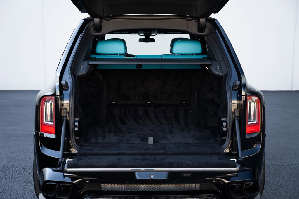 Used 2023 Rolls-Royce Cullinan Black Badge image 50