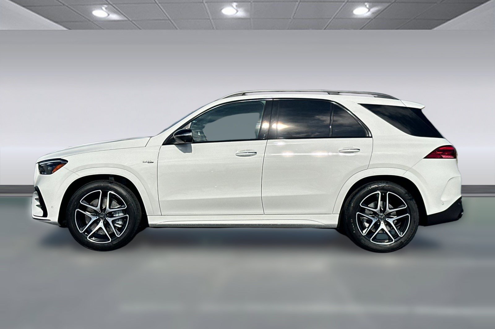 New 2026 Mercedes-Benz GLE 53 AMG 4MATIC image 2