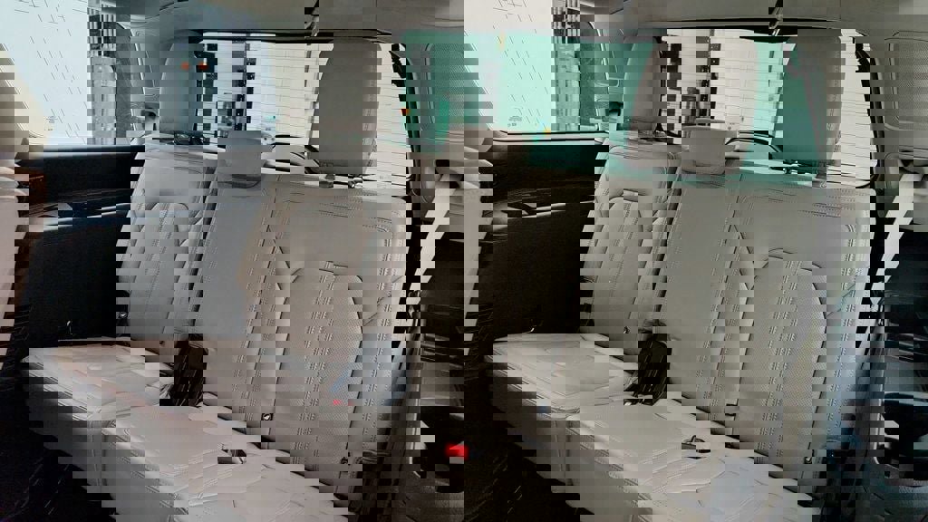 Used 2023 Ford Expedition Limited image 23