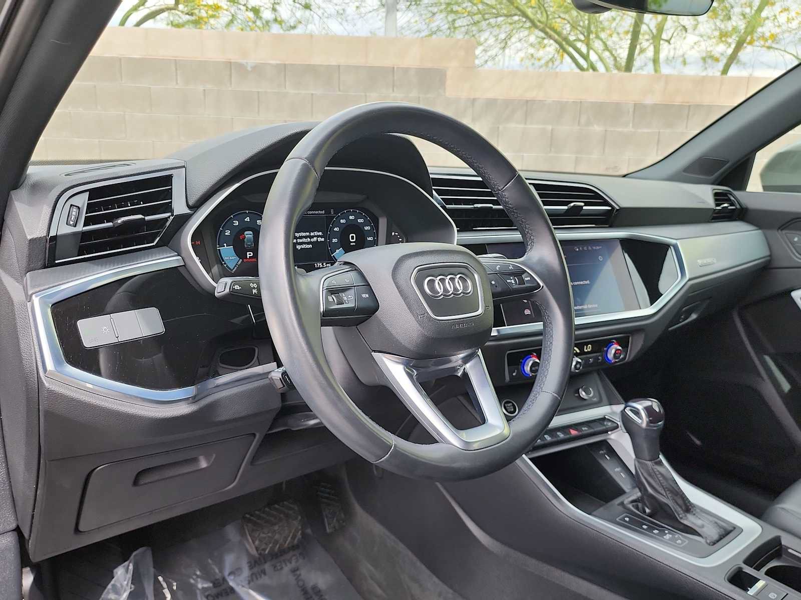 Used 2022 Audi Q3 2.0T Premium w/ Convenience Package AWD/4WD image 10