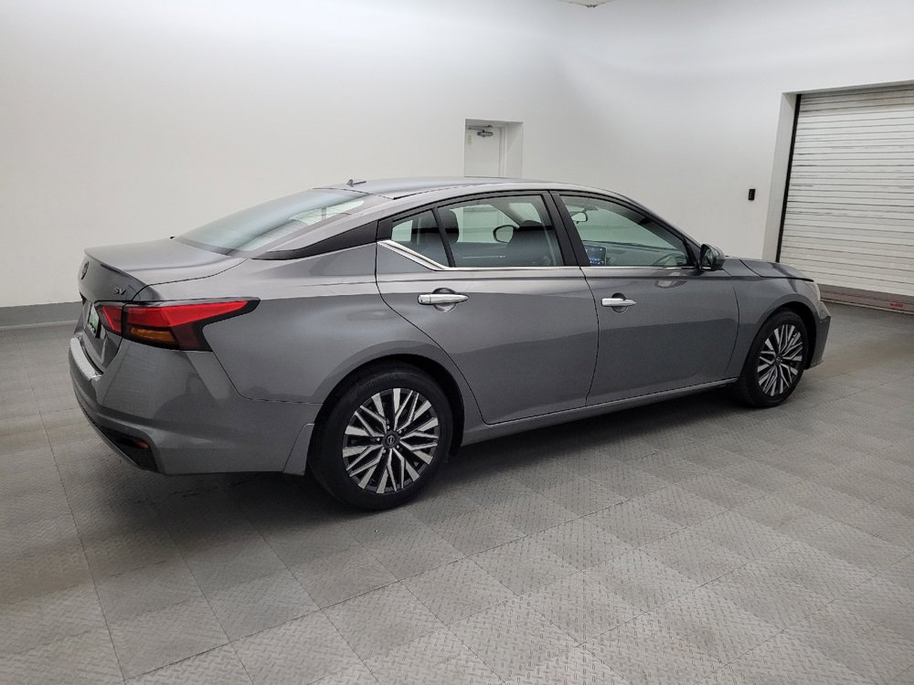 Used 2023 Nissan Altima 2.5 SV FWD image 10