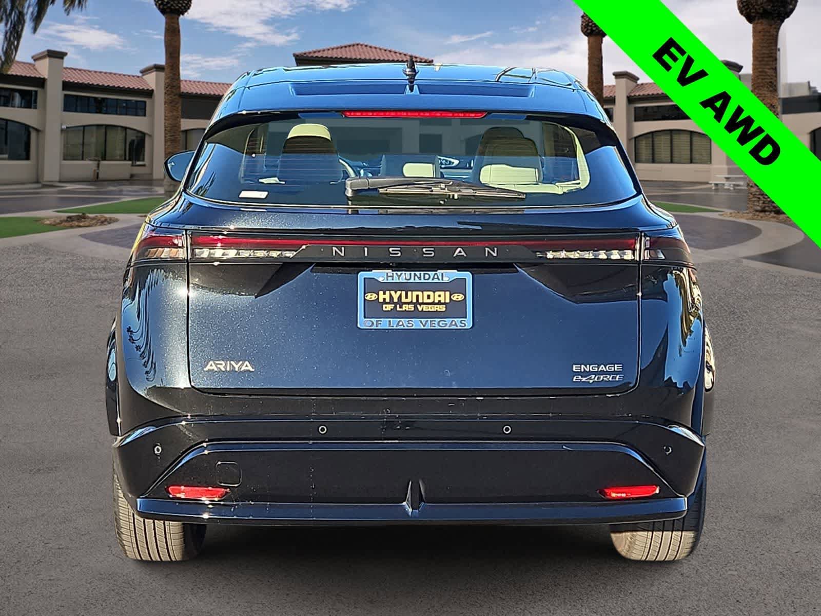 Used 2023 Nissan Ariya AWD image 7