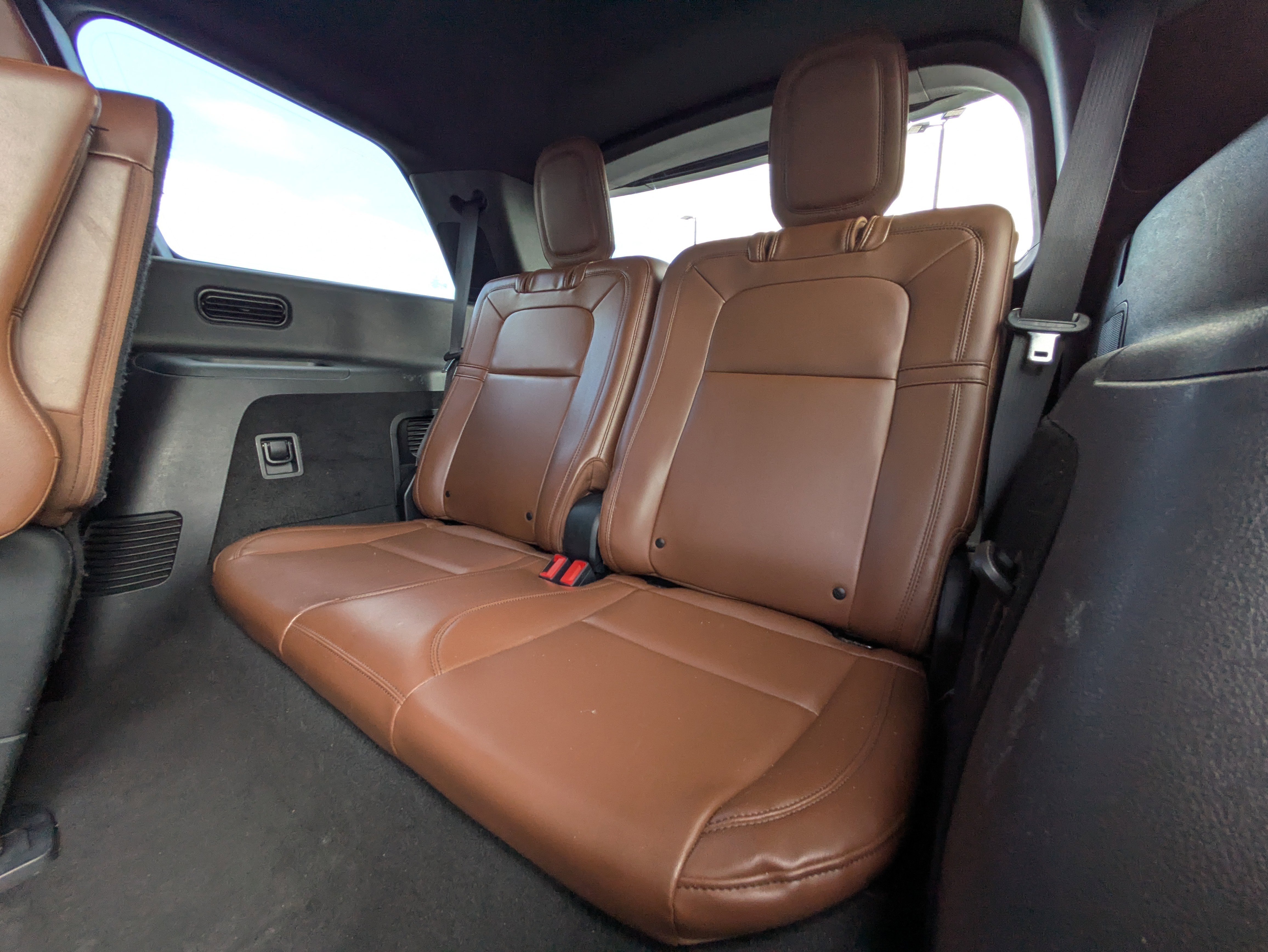 Used 2022 Lincoln Aviator Reserve w/ Equipment Group 201A image 15