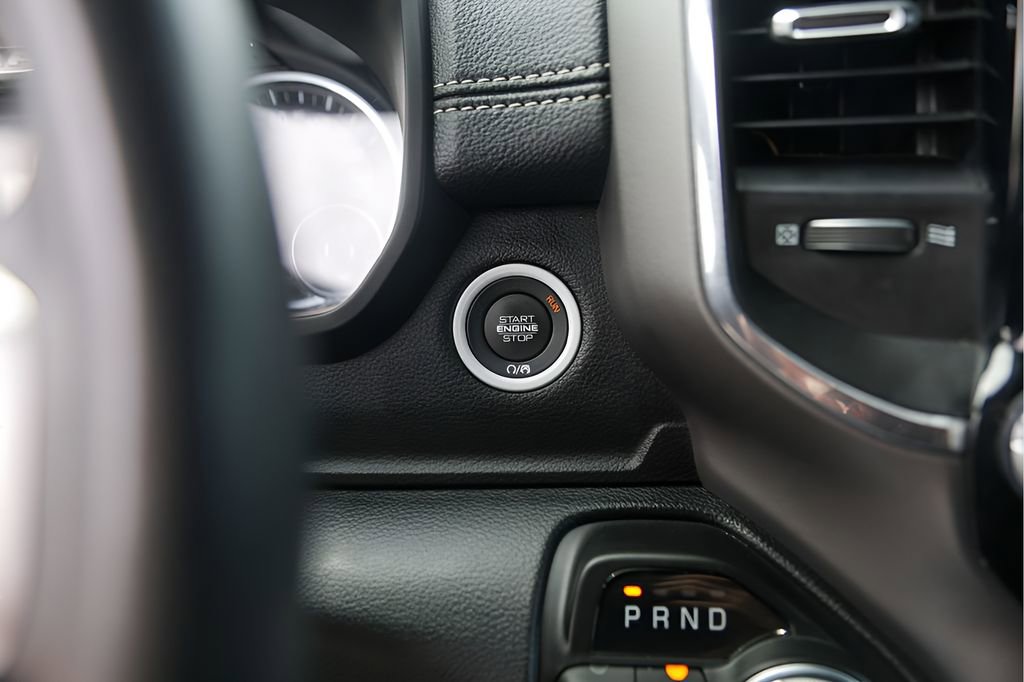 Used 2022 RAM 1500 Laramie AWD/4WD image 21
