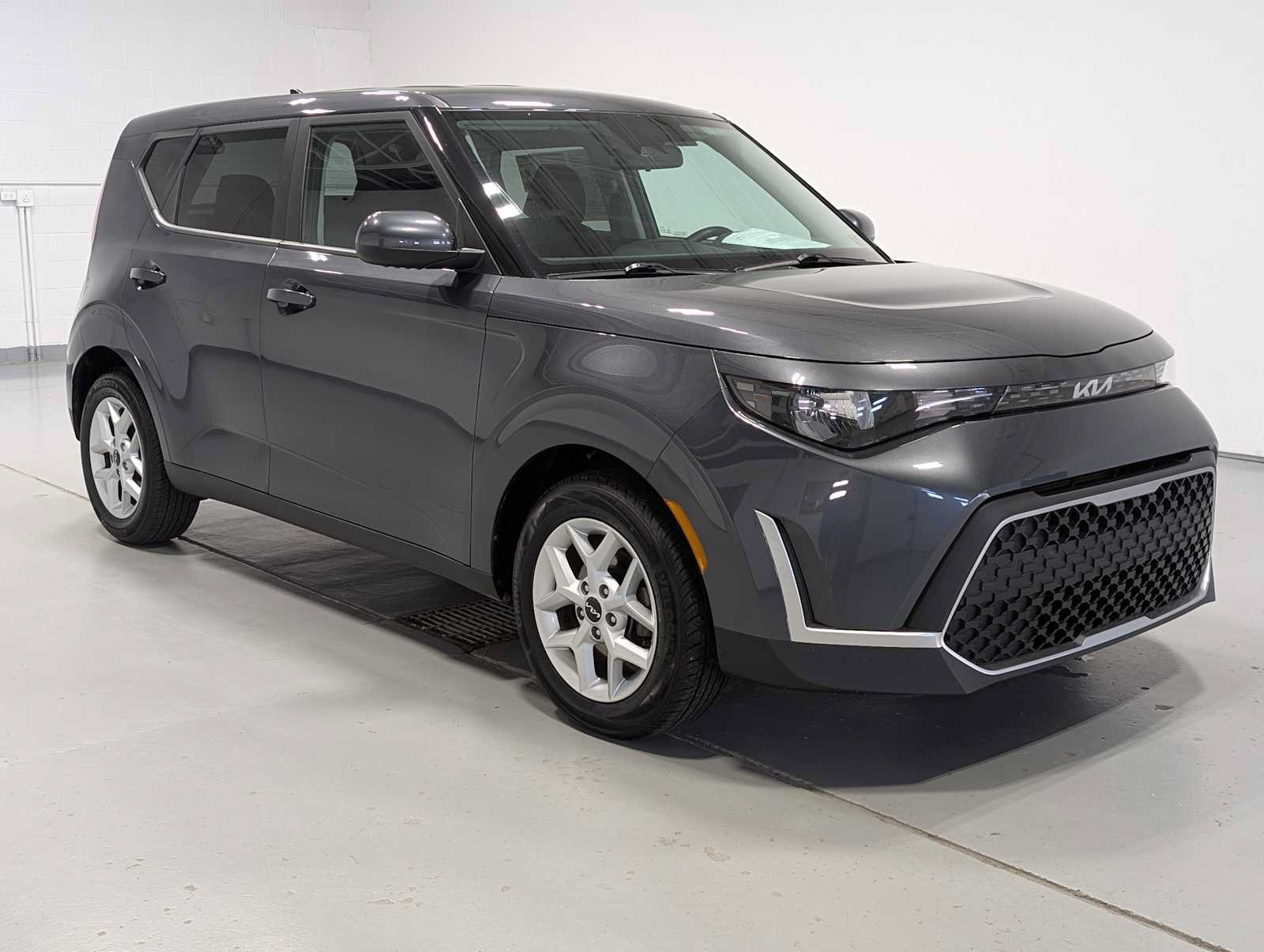 Certified 2023 Kia Soul LX w/ Option Group 015 FWD image 6