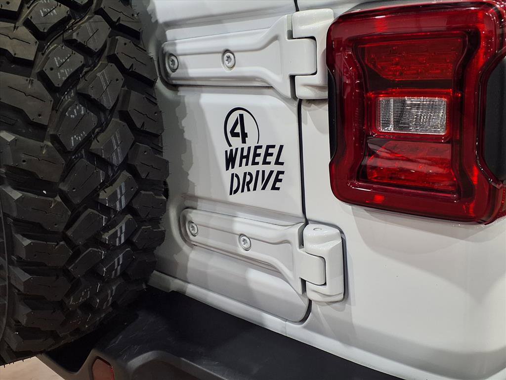 Certified 2021 Jeep Wrangler Willys image 15