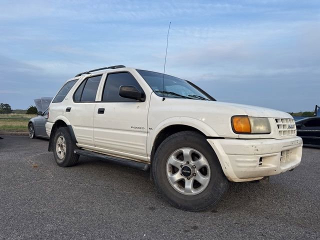 Used 1999 Isuzu Rodeo S image 1