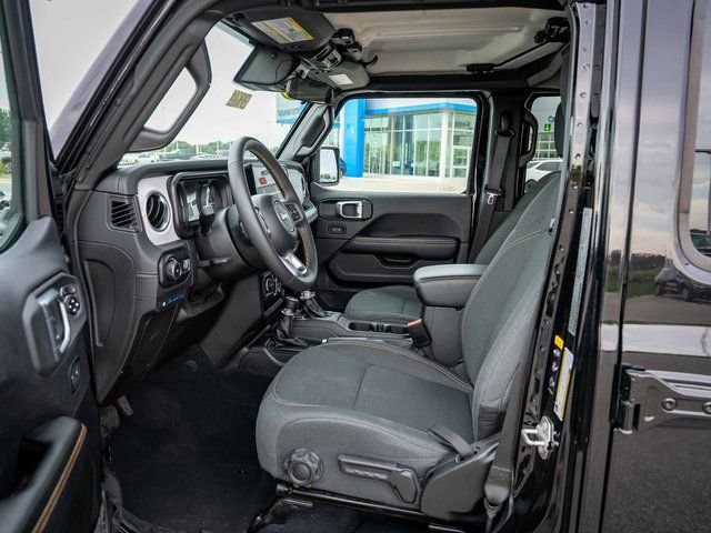 Used 2024 Jeep Wrangler Unlimited Sahara image 14