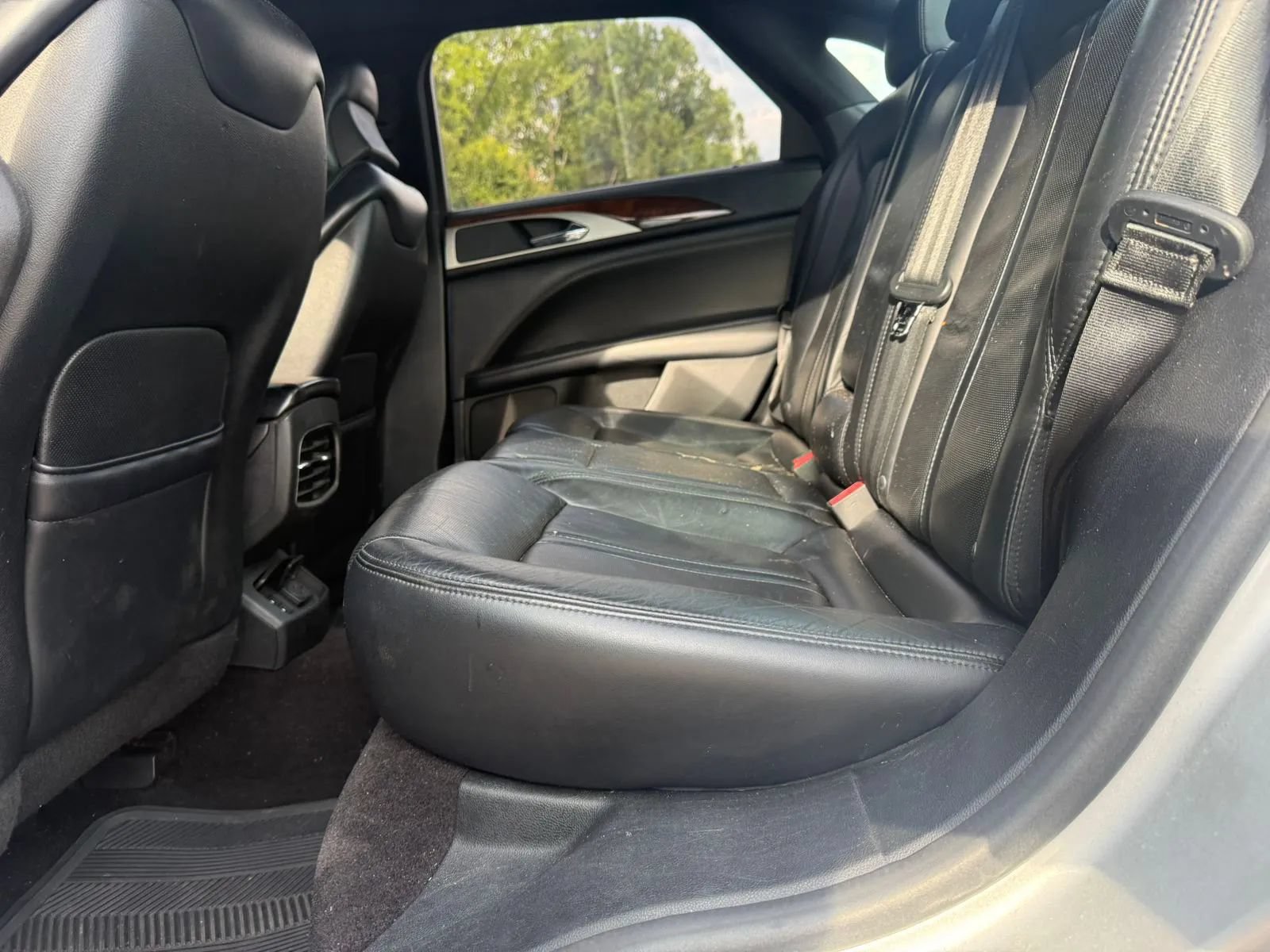 Used 2017 Lincoln MKZ Reserve FWD image 8