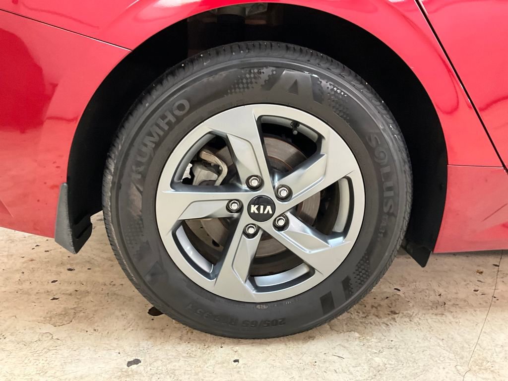 Used 2021 Kia K5 LXS image 17
