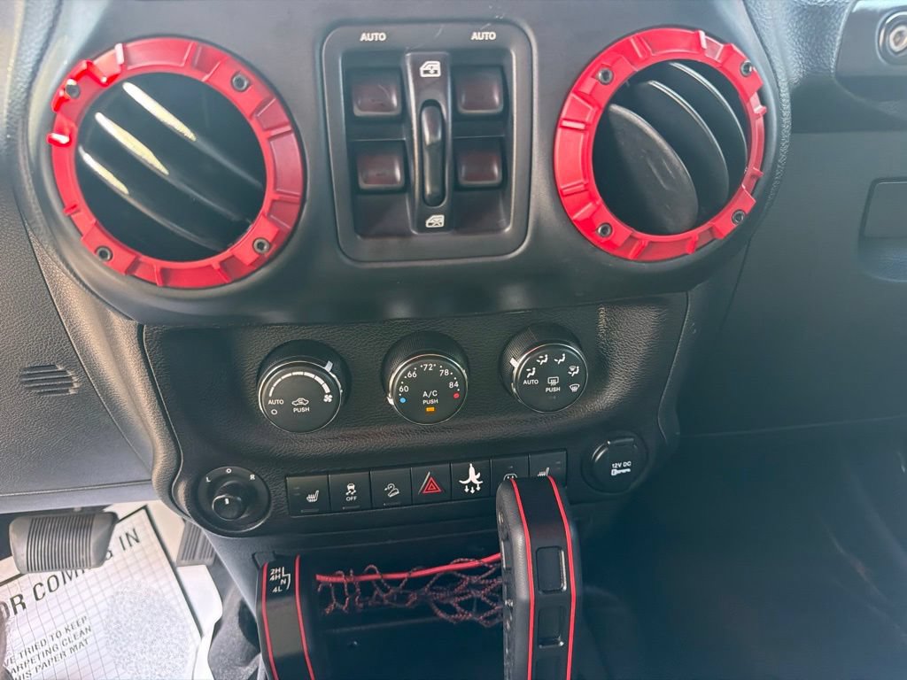 Used 2018 Jeep Wrangler Unlimited Rubicon AWD/4WD image 32