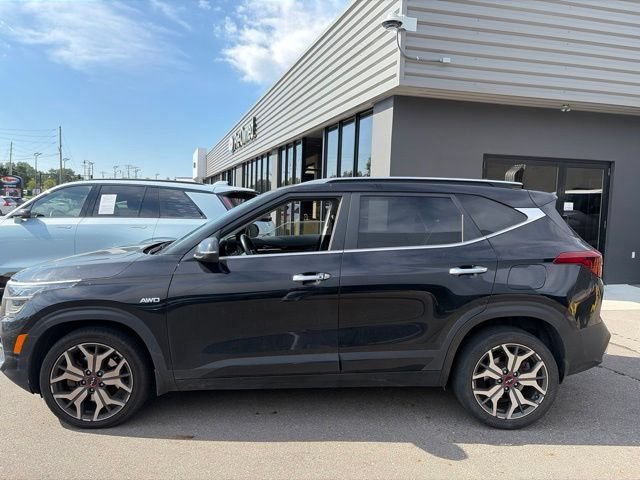 Used 2022 Kia Seltos SX w/ Sunroof Package AWD/4WD image 7