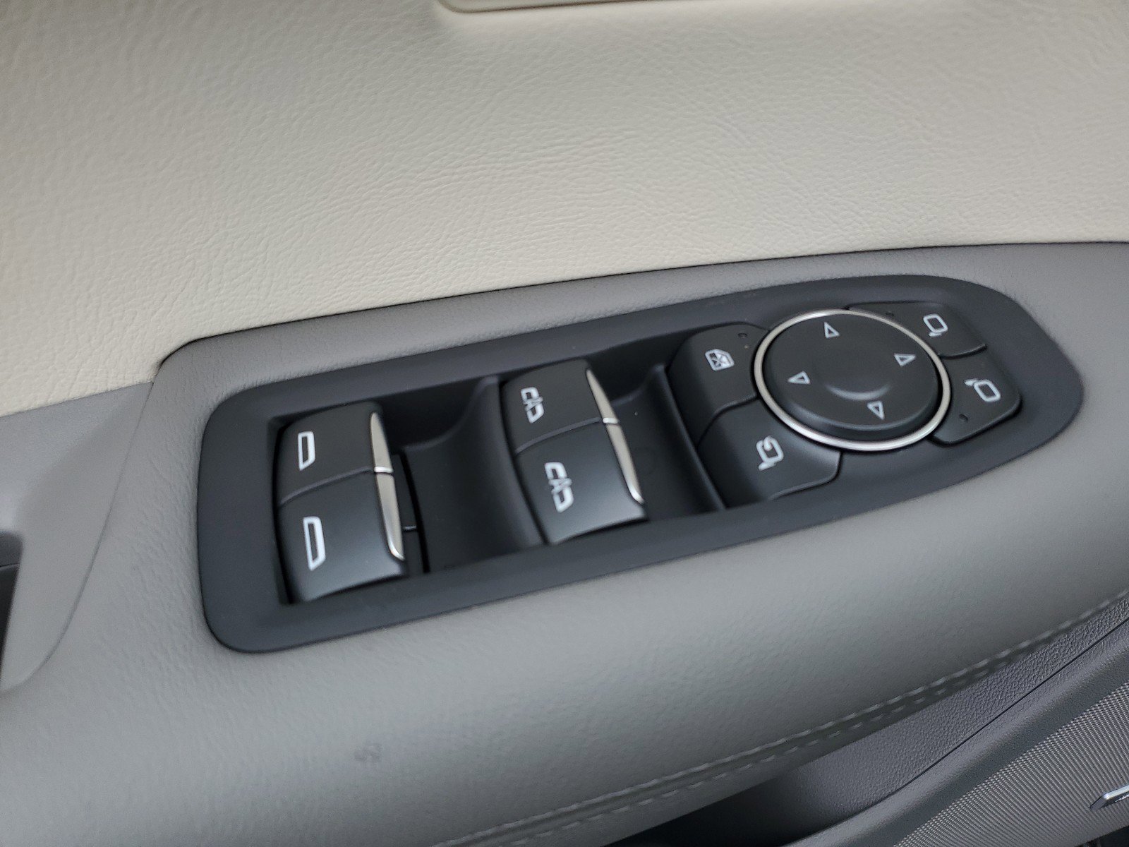 New 2025 Cadillac XT5 Premium Luxury w/ Technology Package image 18