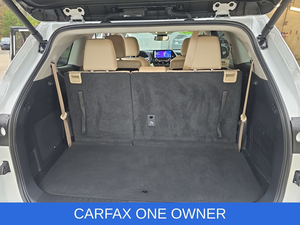 Used 2024 Toyota Highlander Limited image 14