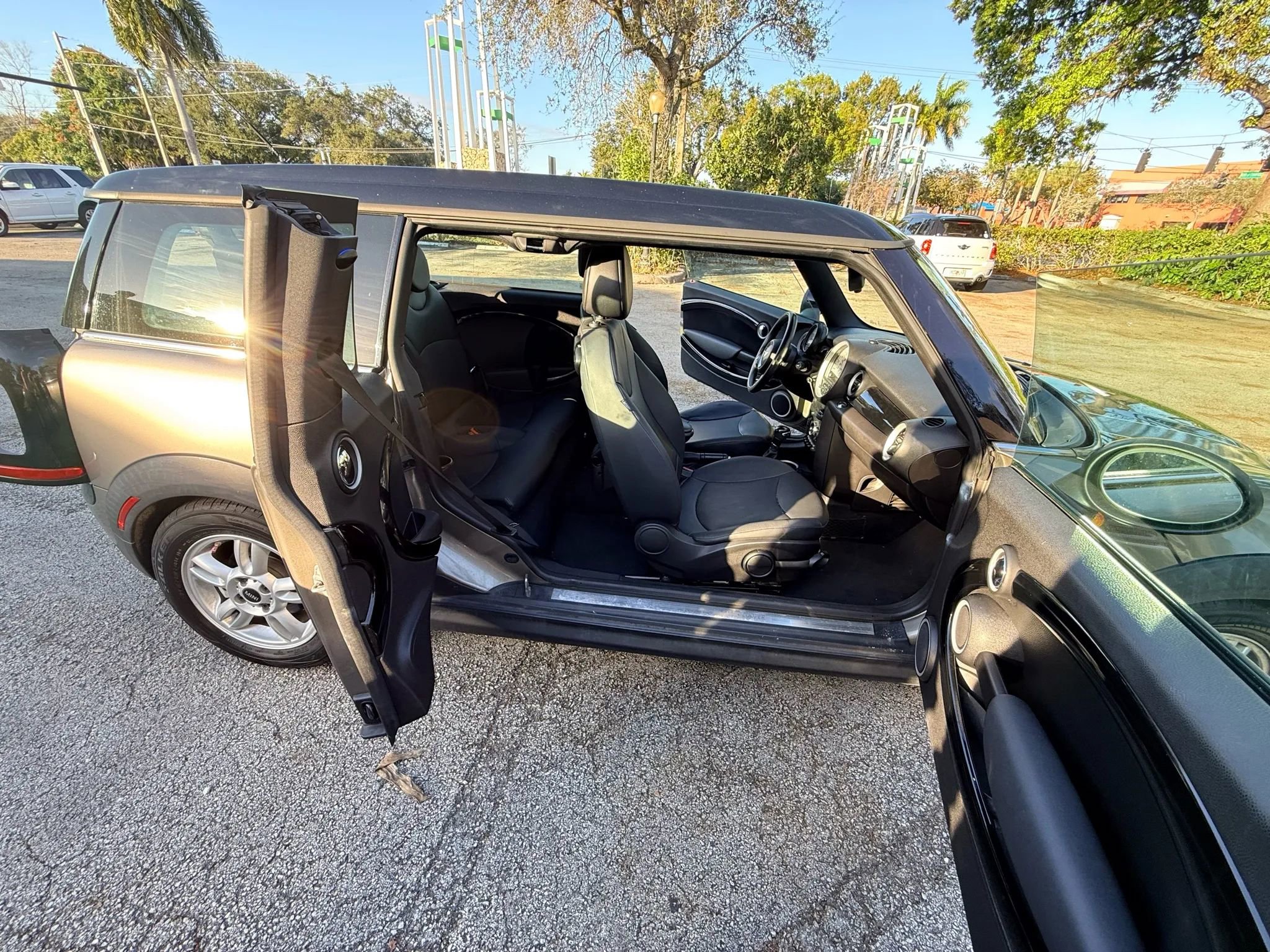 Used 2013 MINI Cooper Clubman image 4