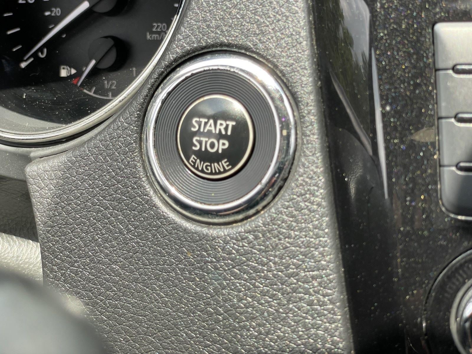 Used 2019 Nissan Rogue SV FWD image 23