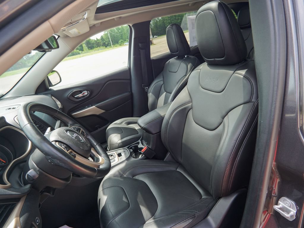 Used 2018 Jeep Cherokee Limited AWD/4WD image 21